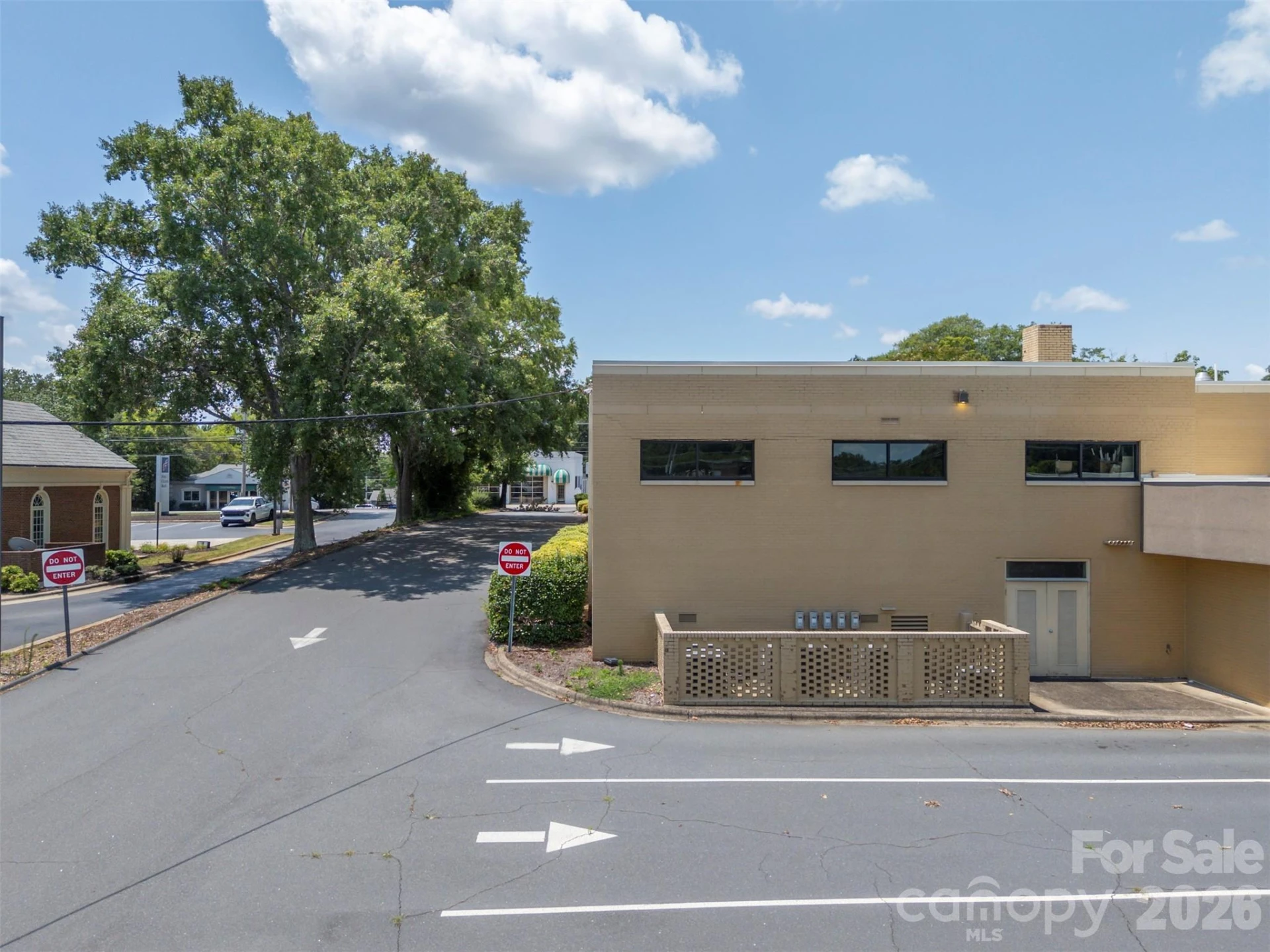 330 W Main Street - Photo 9