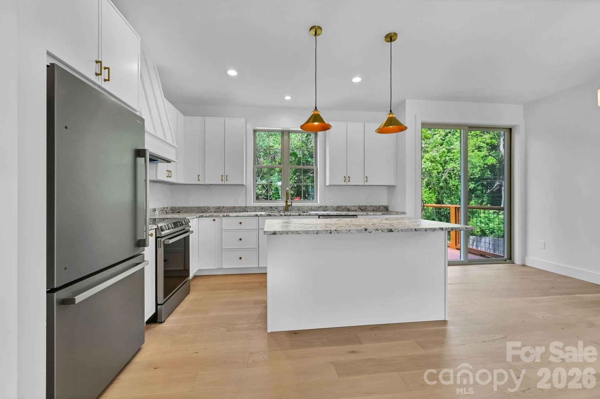 225 Edgewood Road S - Photo 3