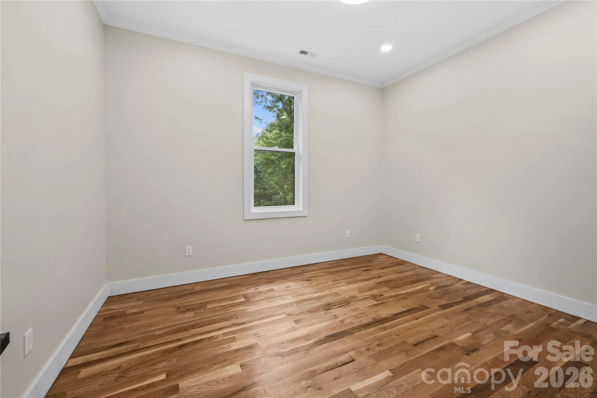 210 Hickory Tree Lane - Photo 4