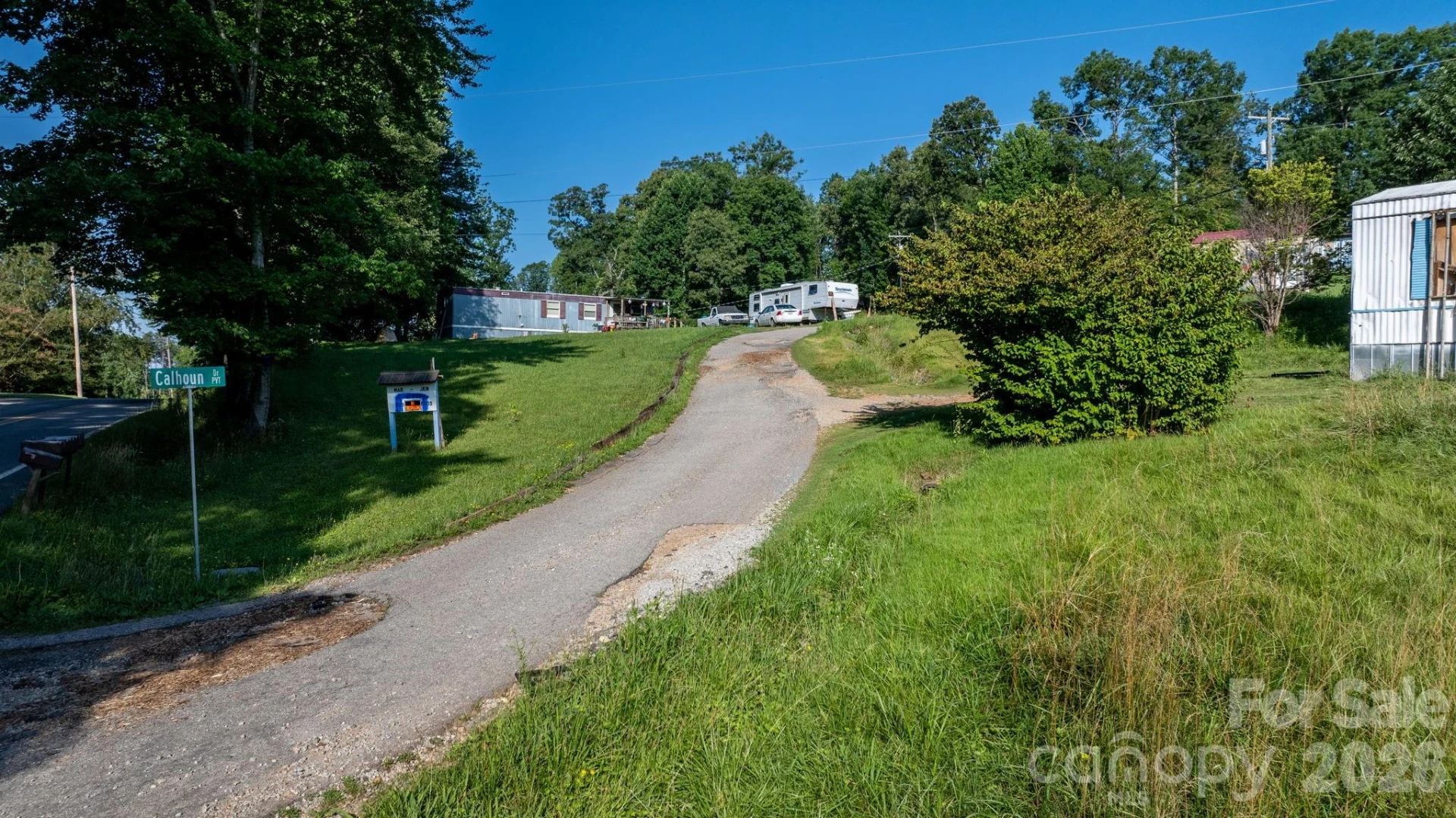 14 Calhoun Drive - Photo 4
