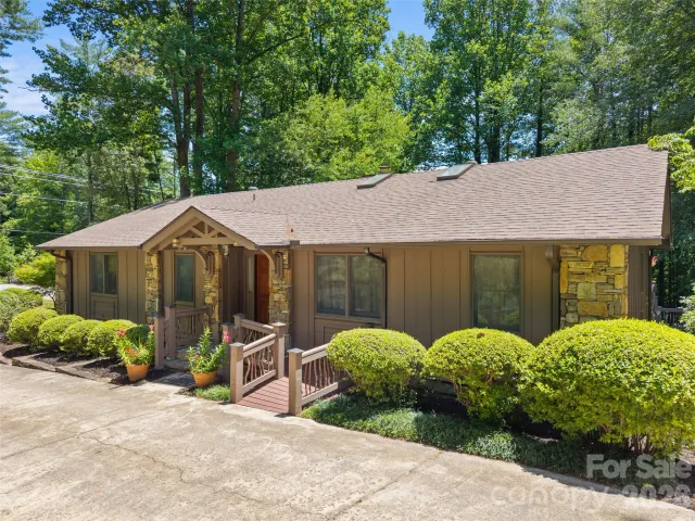 3 Westbridge Drive