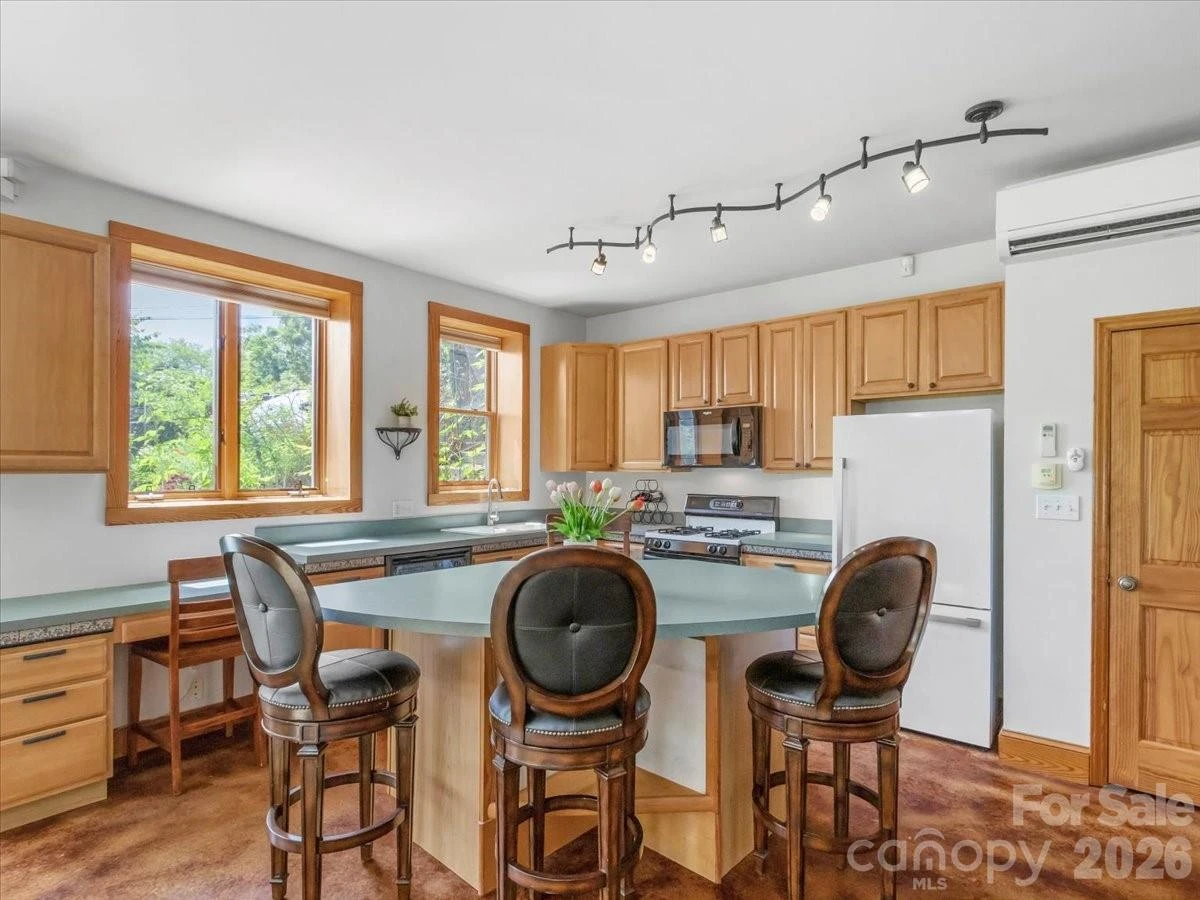 96 Woodrow Avenue - Photo 13