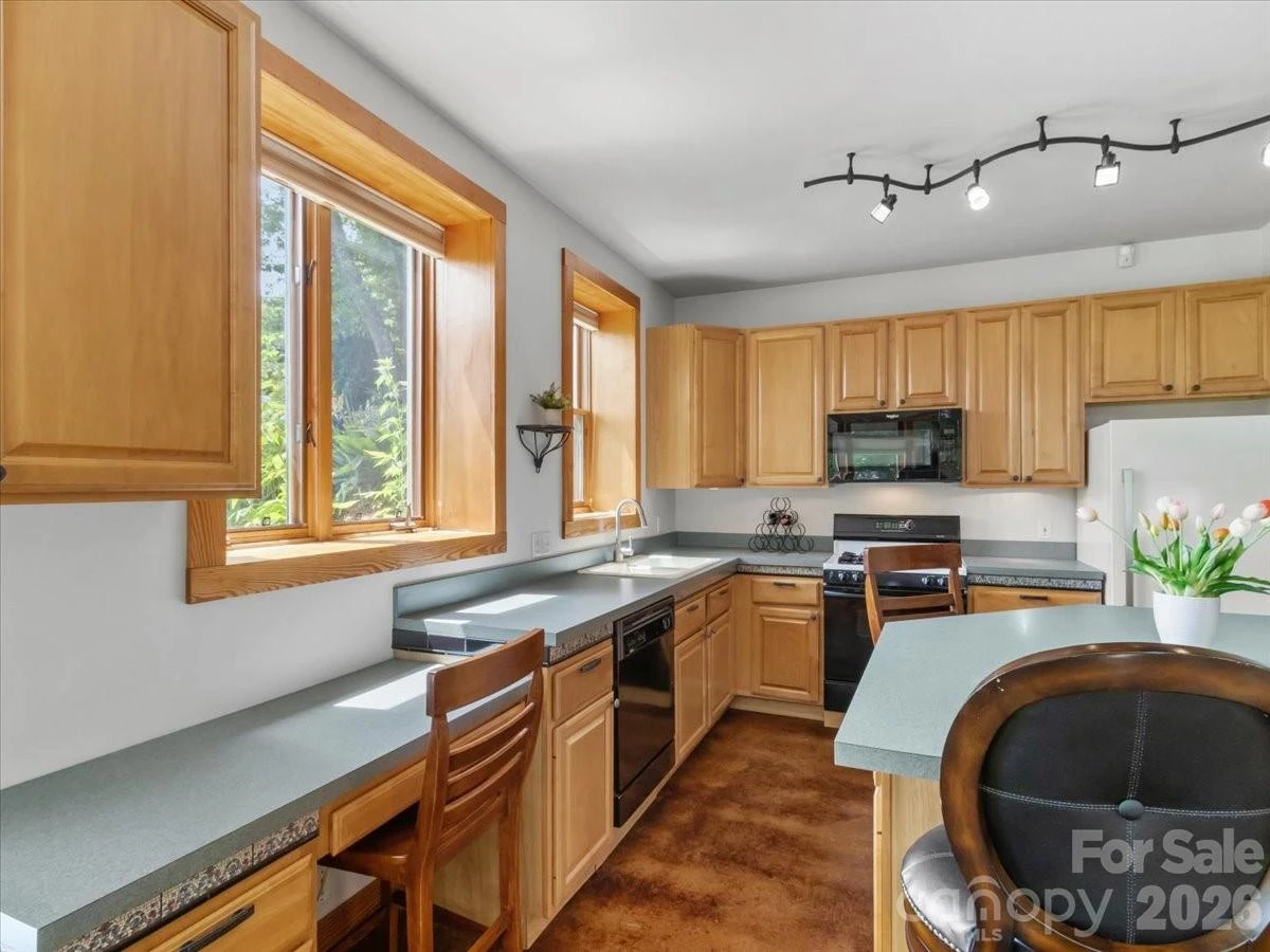 96 Woodrow Avenue - Photo 14