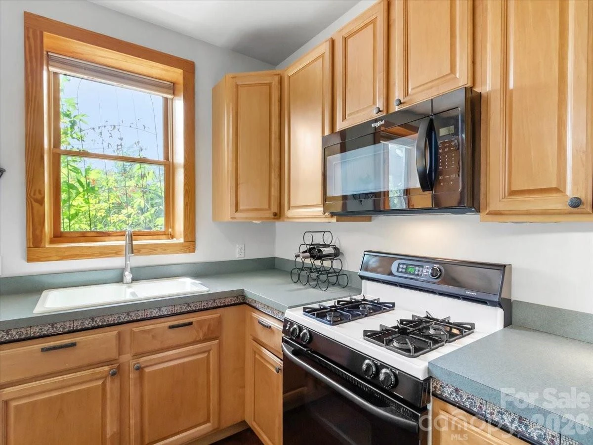 96 Woodrow Avenue - Photo 16