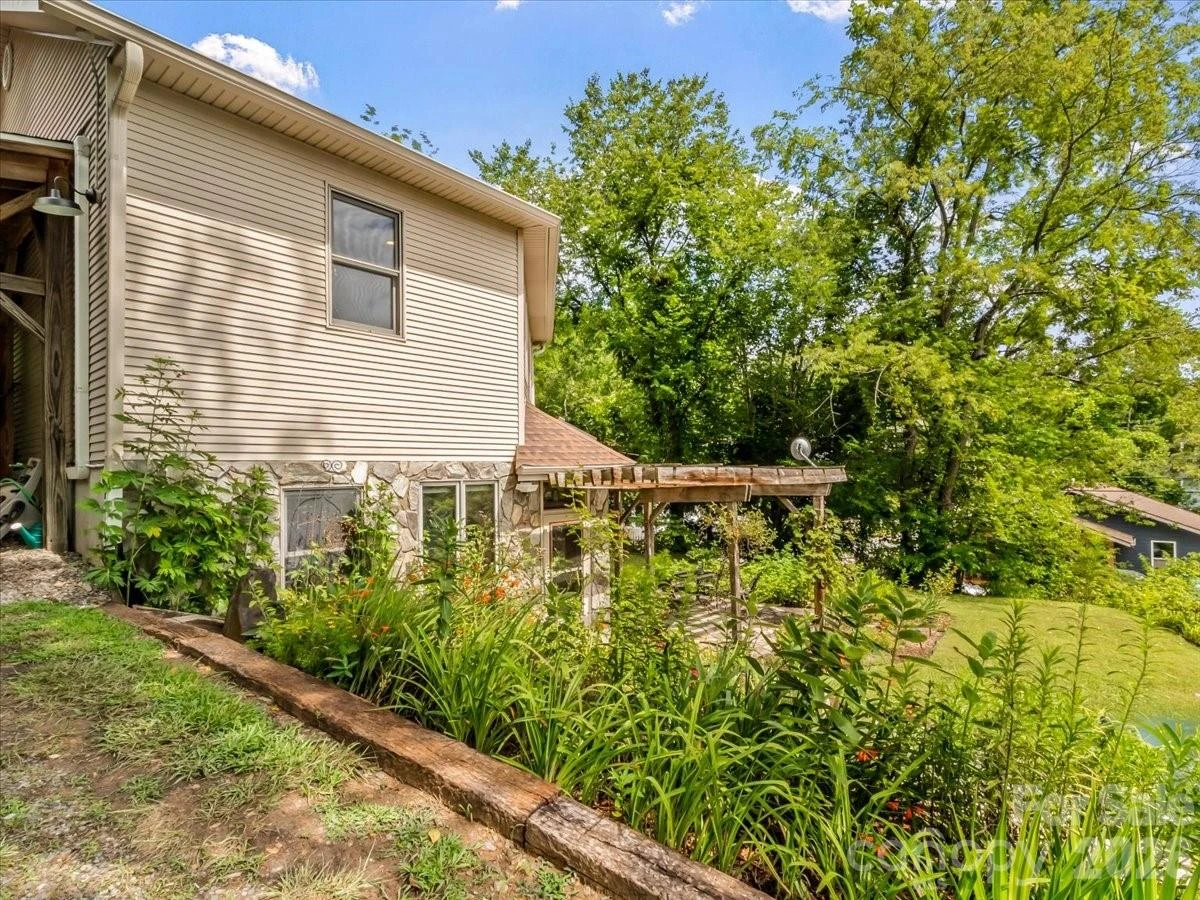 96 Woodrow Avenue - Photo 34
