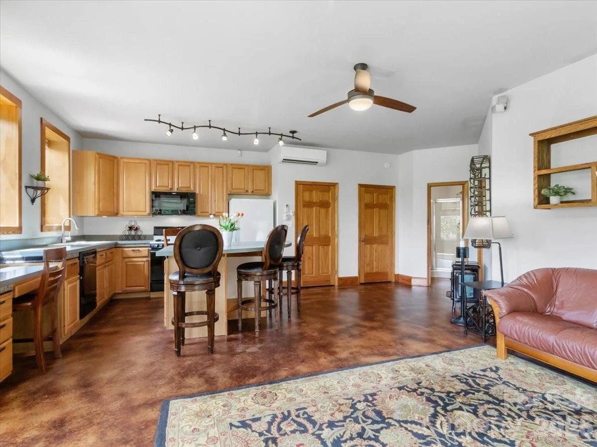 96 Woodrow Avenue - Photo 8