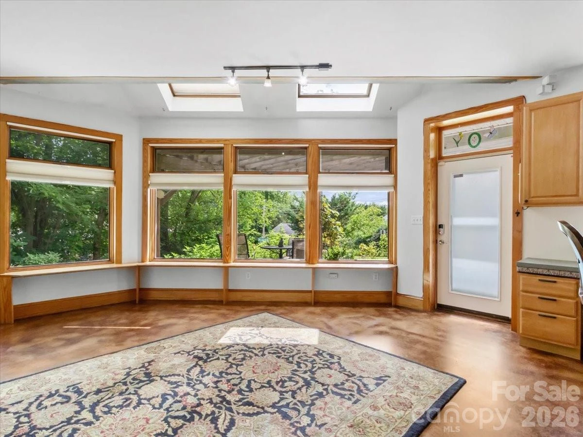 96 Woodrow Avenue - Photo 10