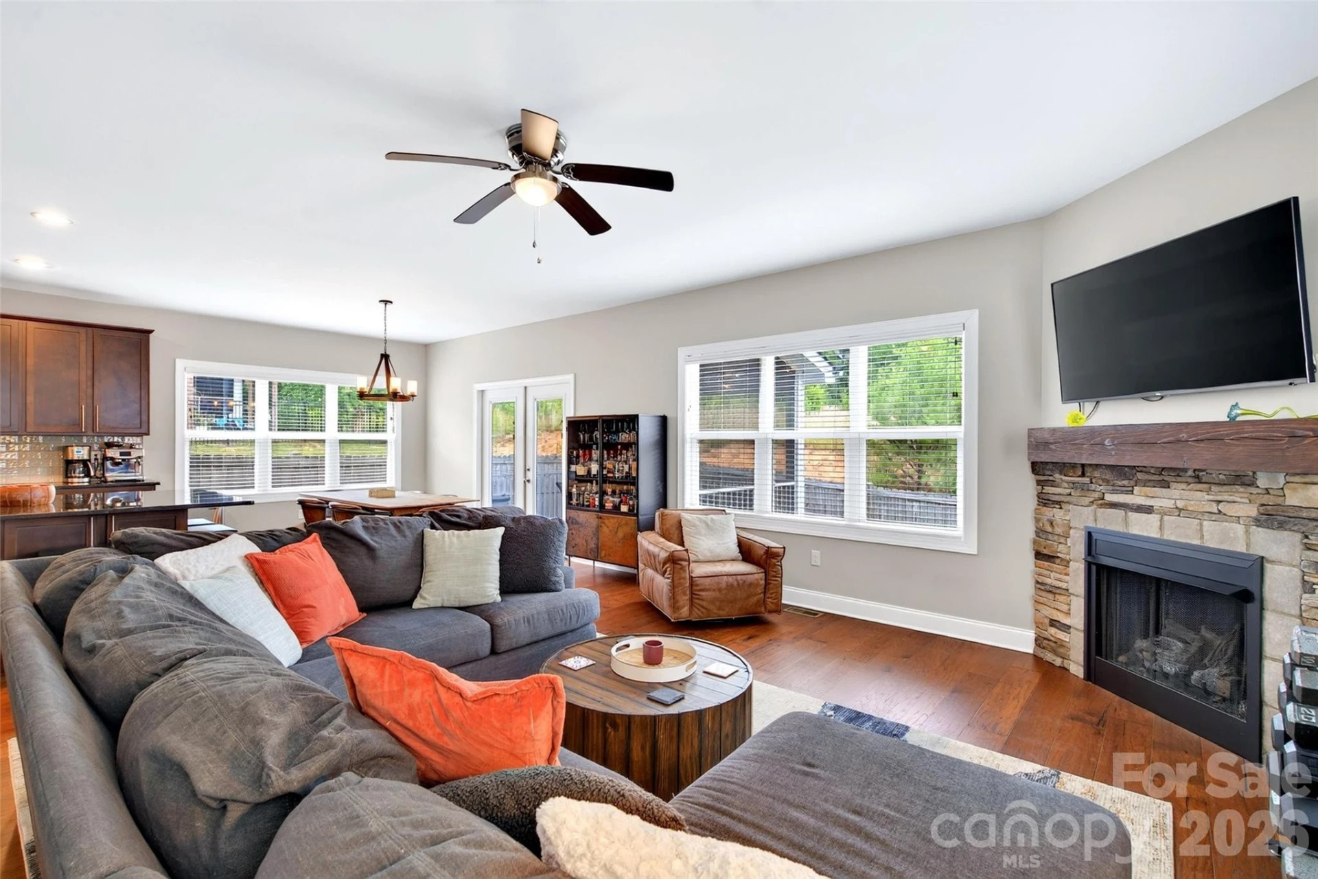 22 Tudor Way - Photo 10