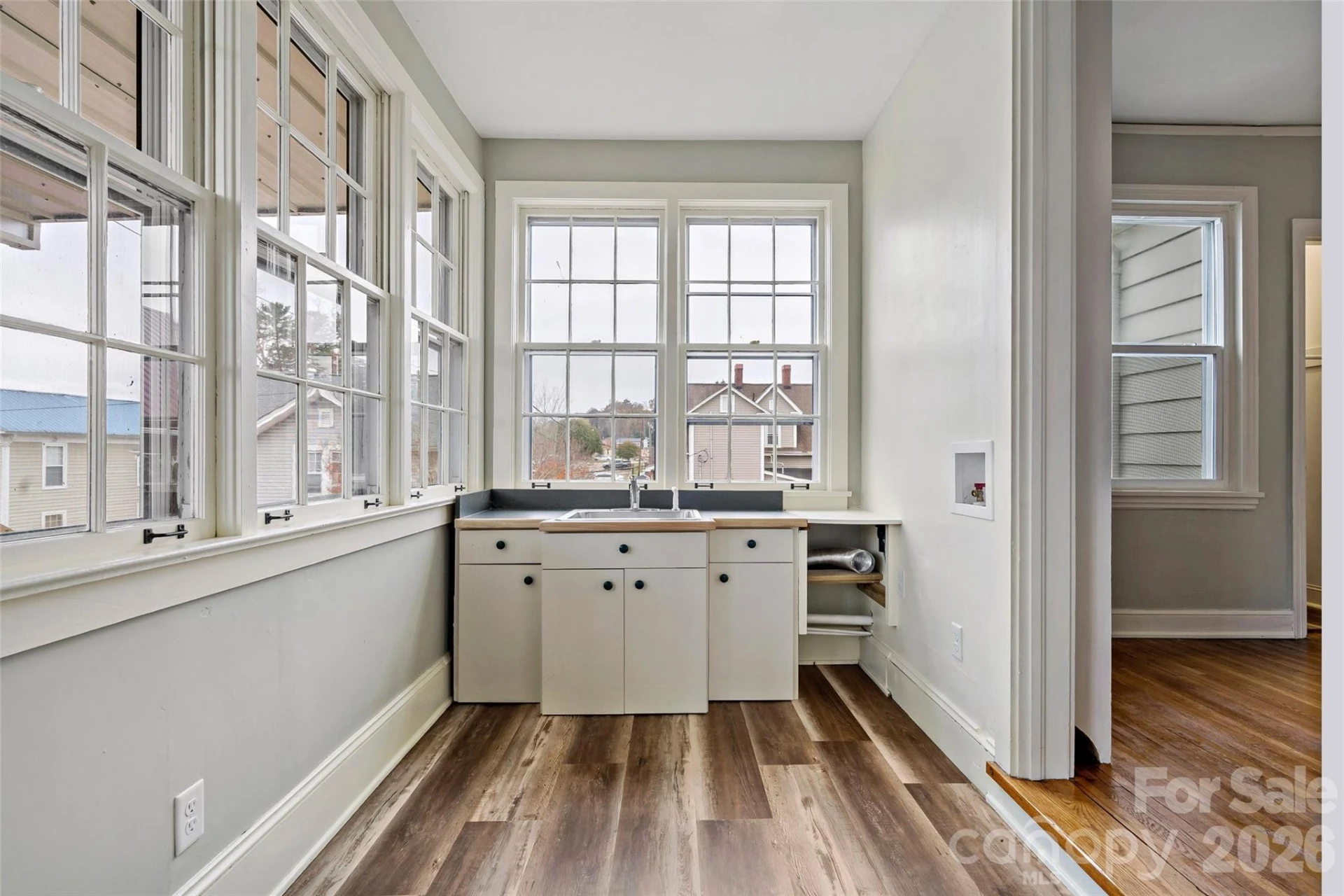 141 N Madison Street - Photo 17