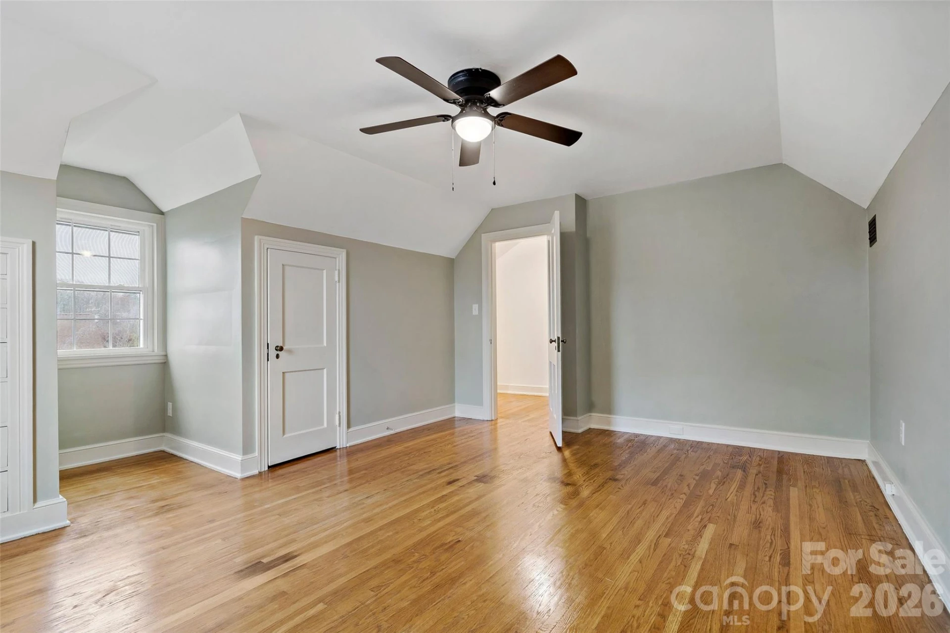 141 N Madison Street - Photo 32