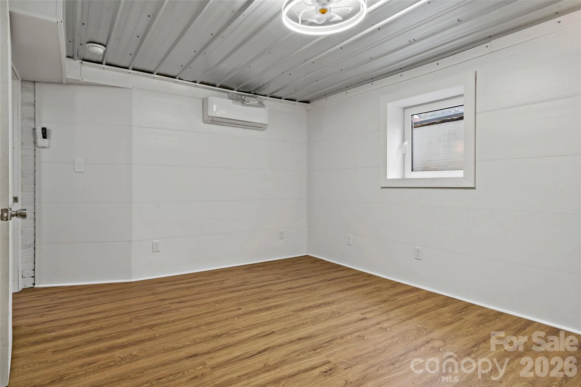 141 N Madison Street - Photo 36