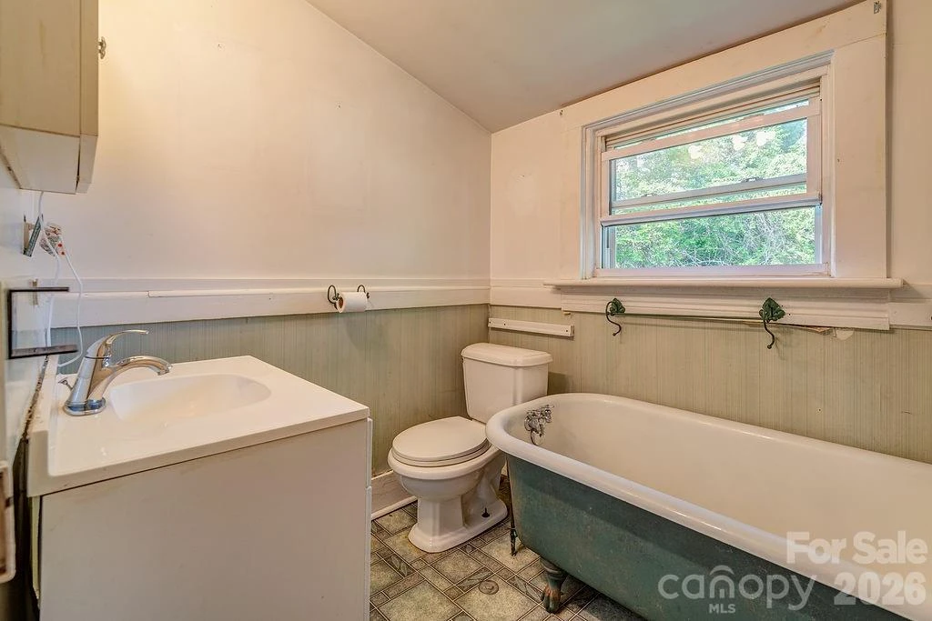648 Lakeshore Drive - Photo 17