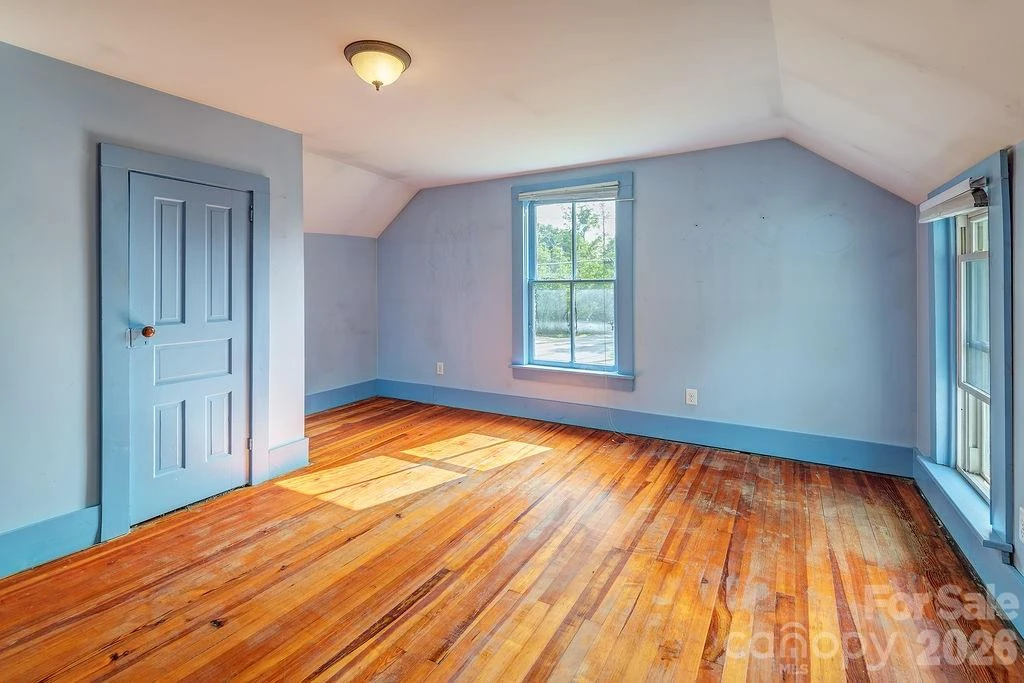 648 Lakeshore Drive - Photo 19
