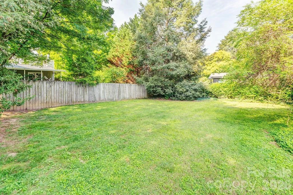 648 Lakeshore Drive - Photo 26
