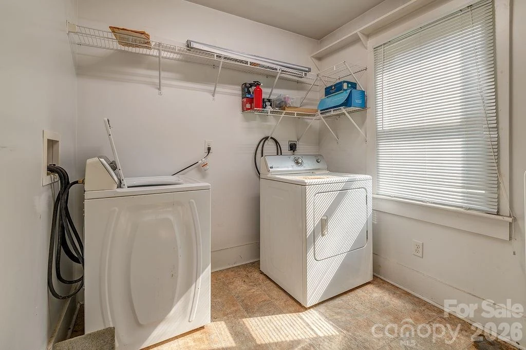 648 Lakeshore Drive - Photo 9