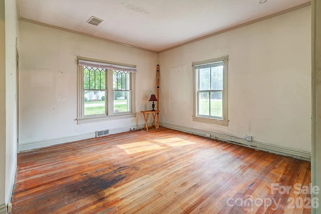 648 Lakeshore Drive - Photo 10