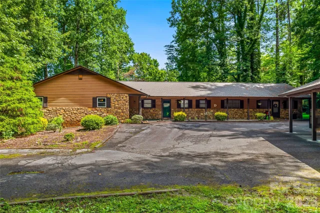 27 Unity Court, Etowah, NC, 28729
