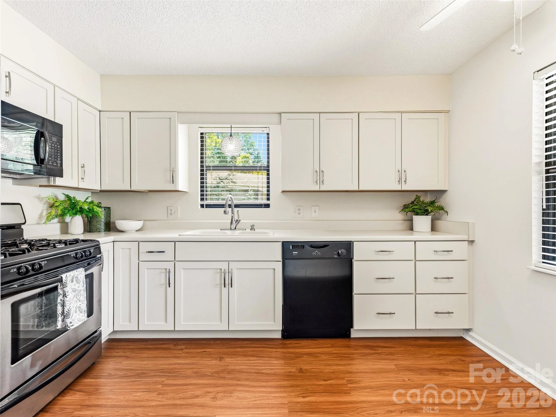 106 Abbey Circle - Photo 11