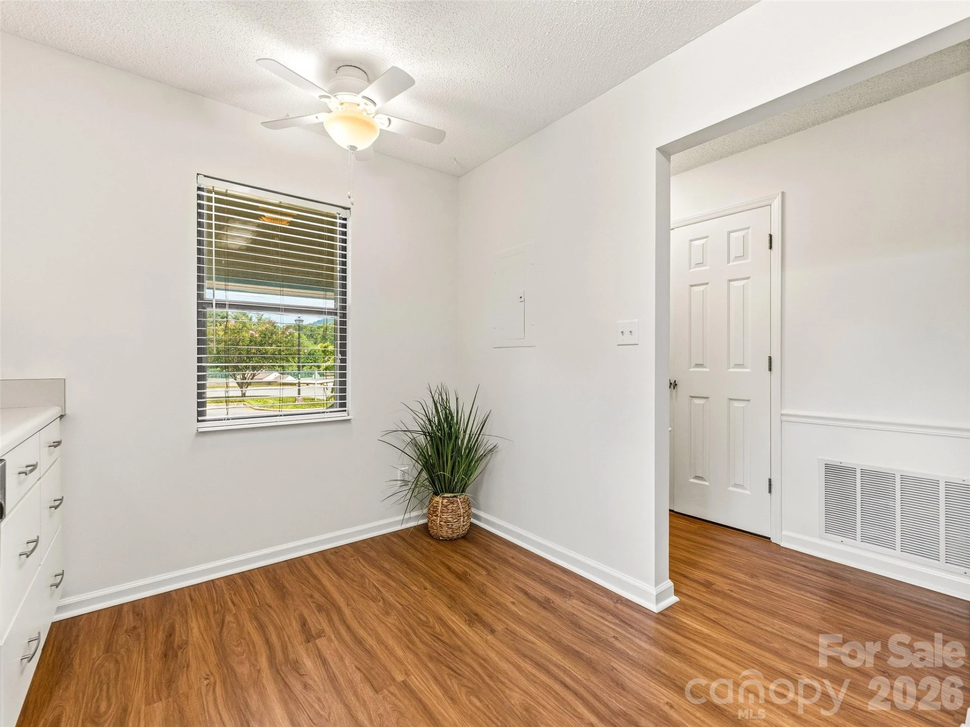 106 Abbey Circle - Photo 13