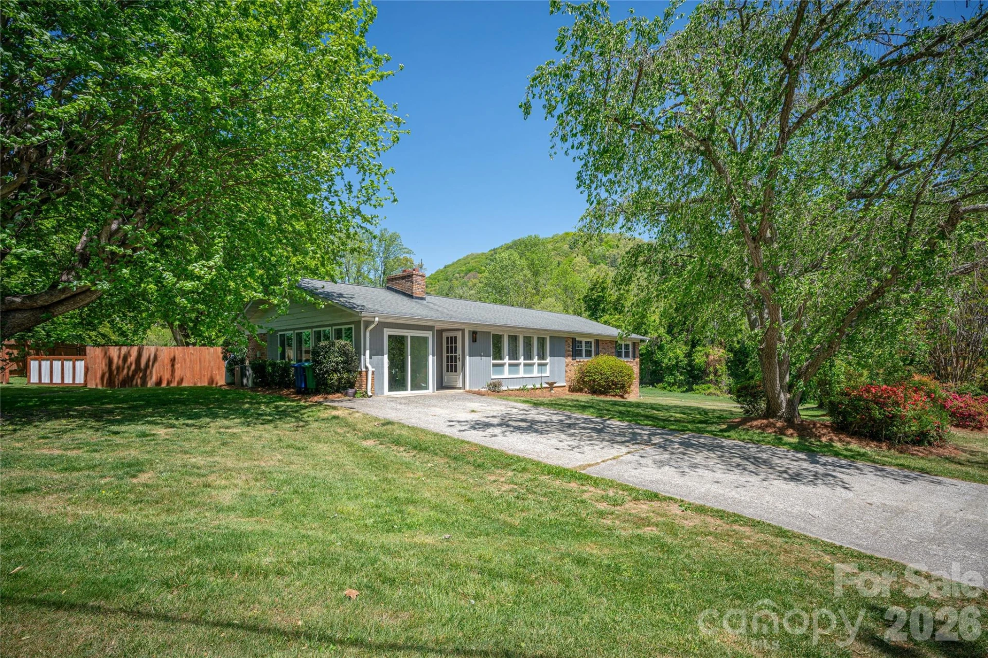 7 Lula Cove Road - Photo 2