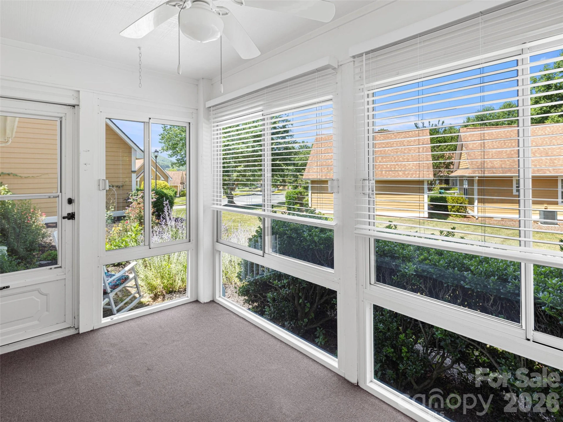 1301 Hyde Park Drive - Photo 7