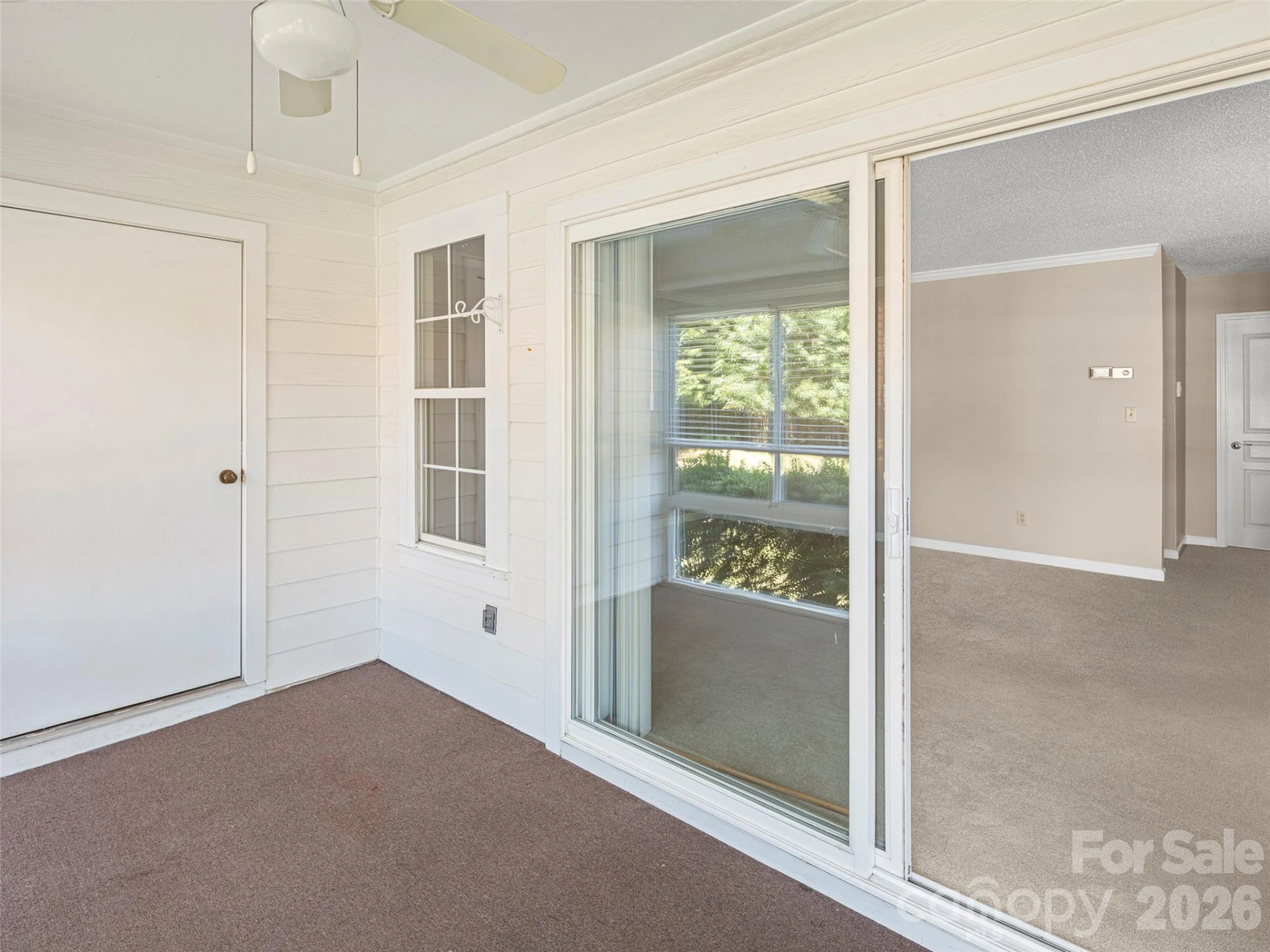 1301 Hyde Park Drive - Photo 8