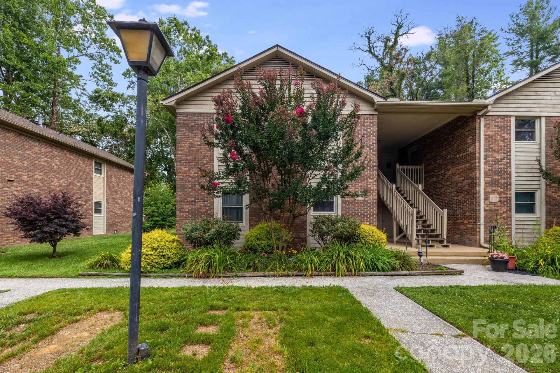 1325 4th Avenue W #C - Photo 2