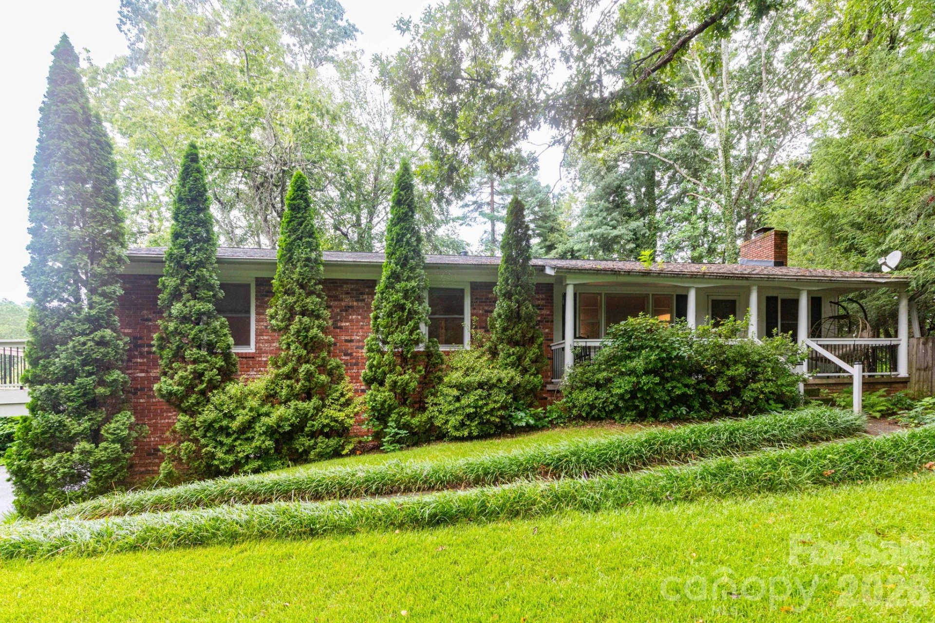936 Toxaway Drive - Photo 3