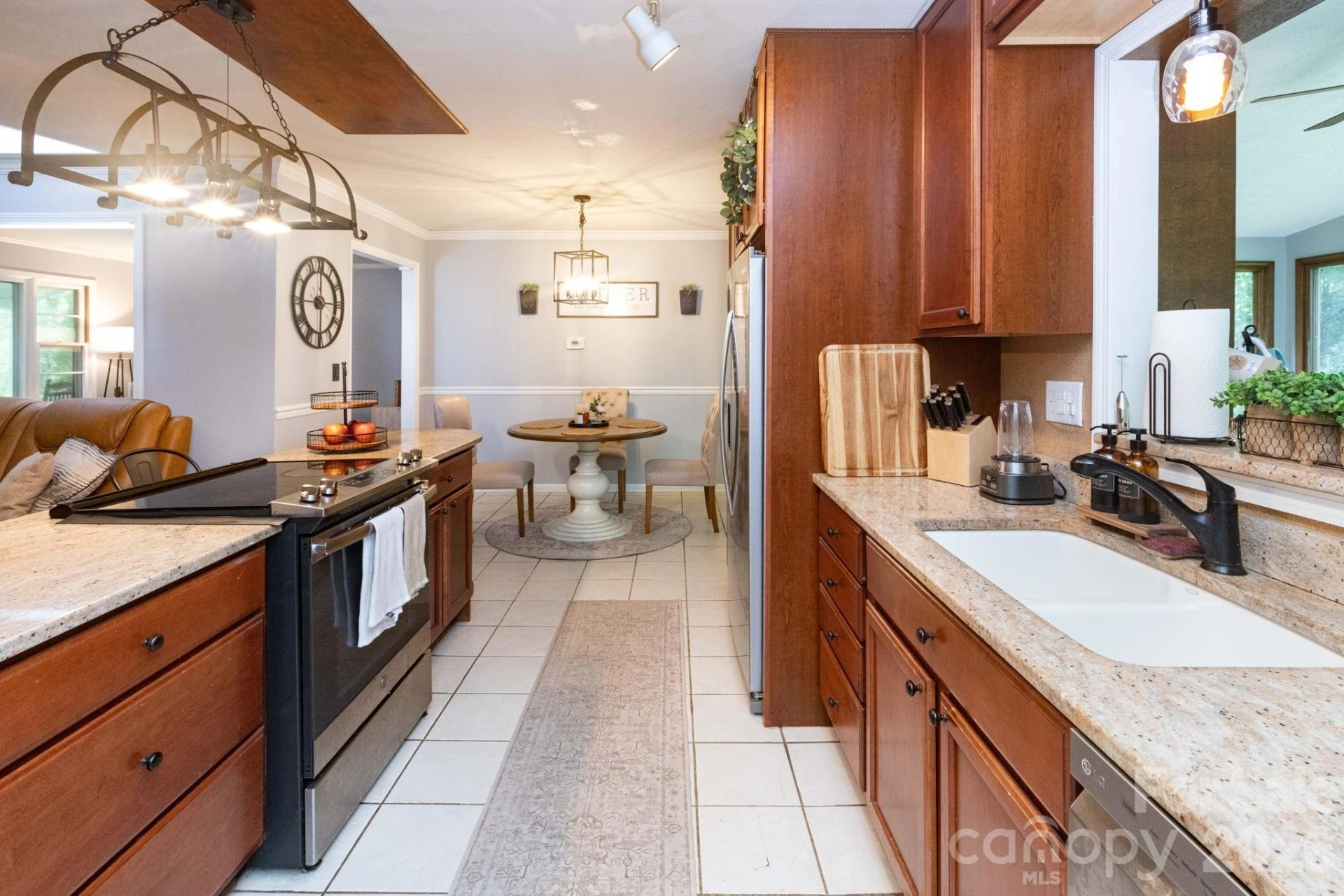 936 Toxaway Drive - Photo 7