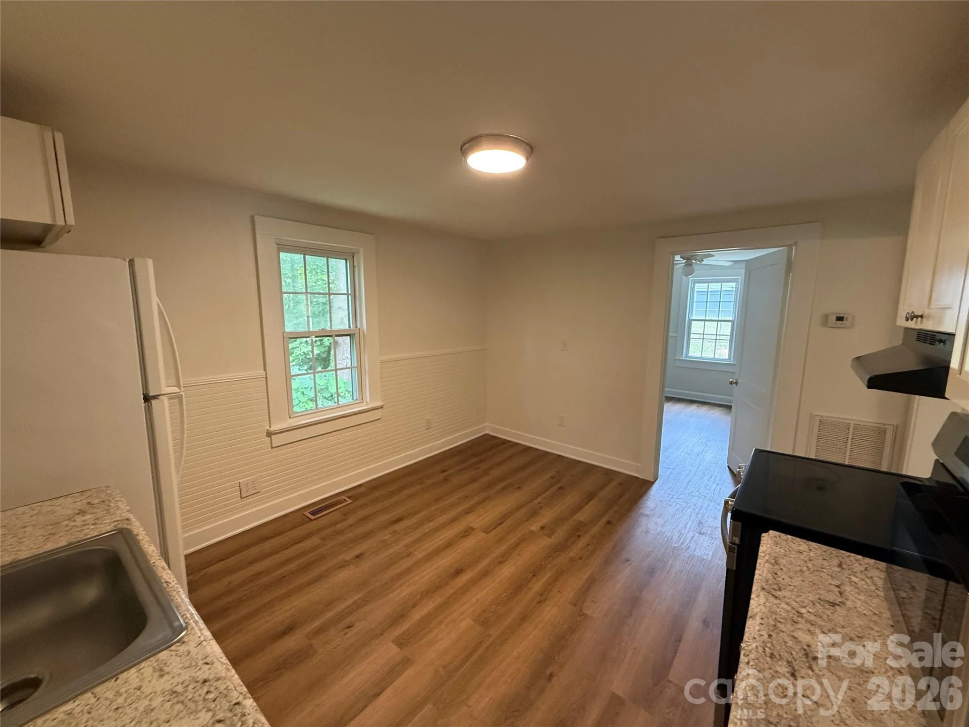 276 Kathy Street - Photo 11