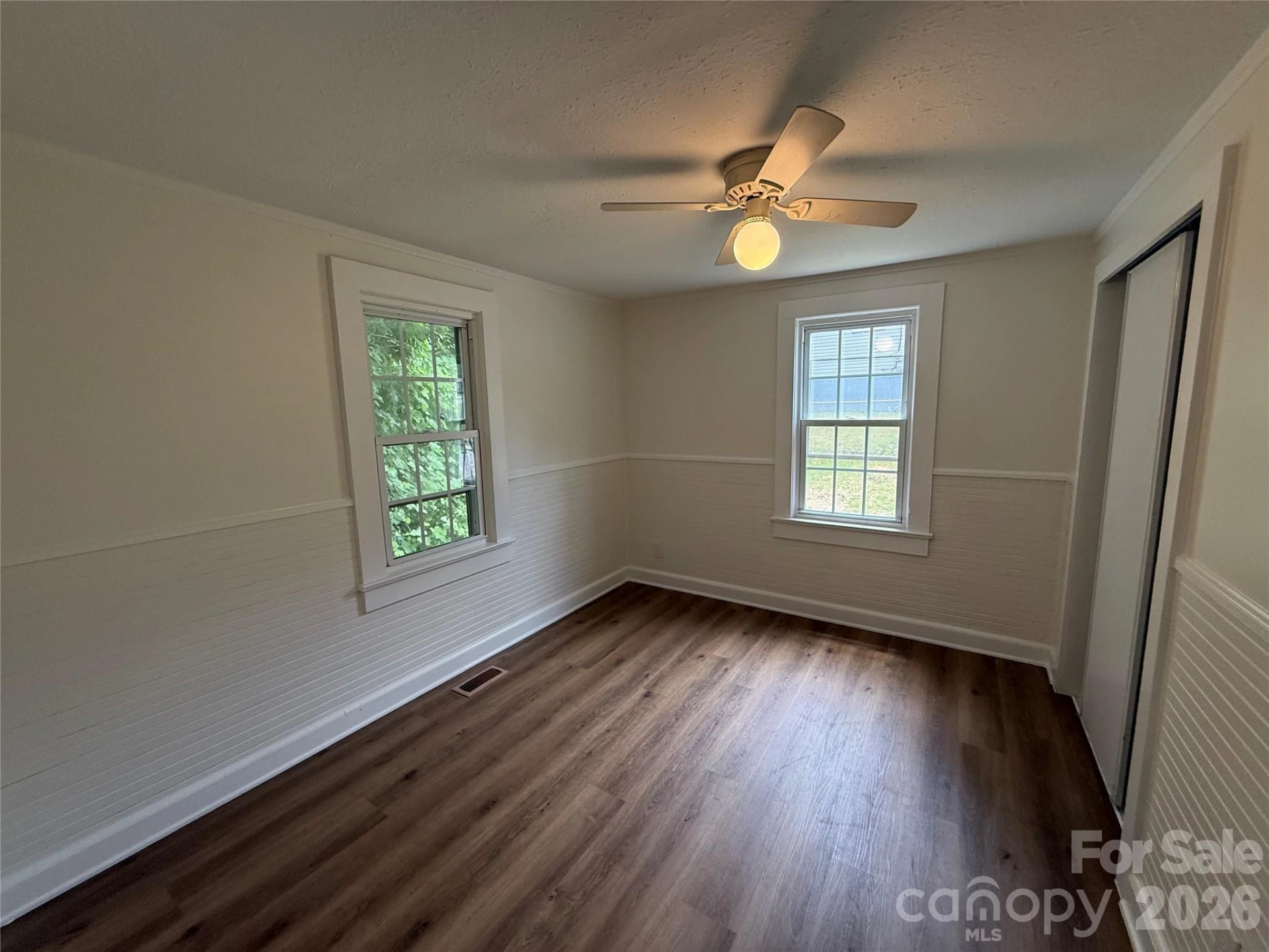 276 Kathy Street - Photo 12