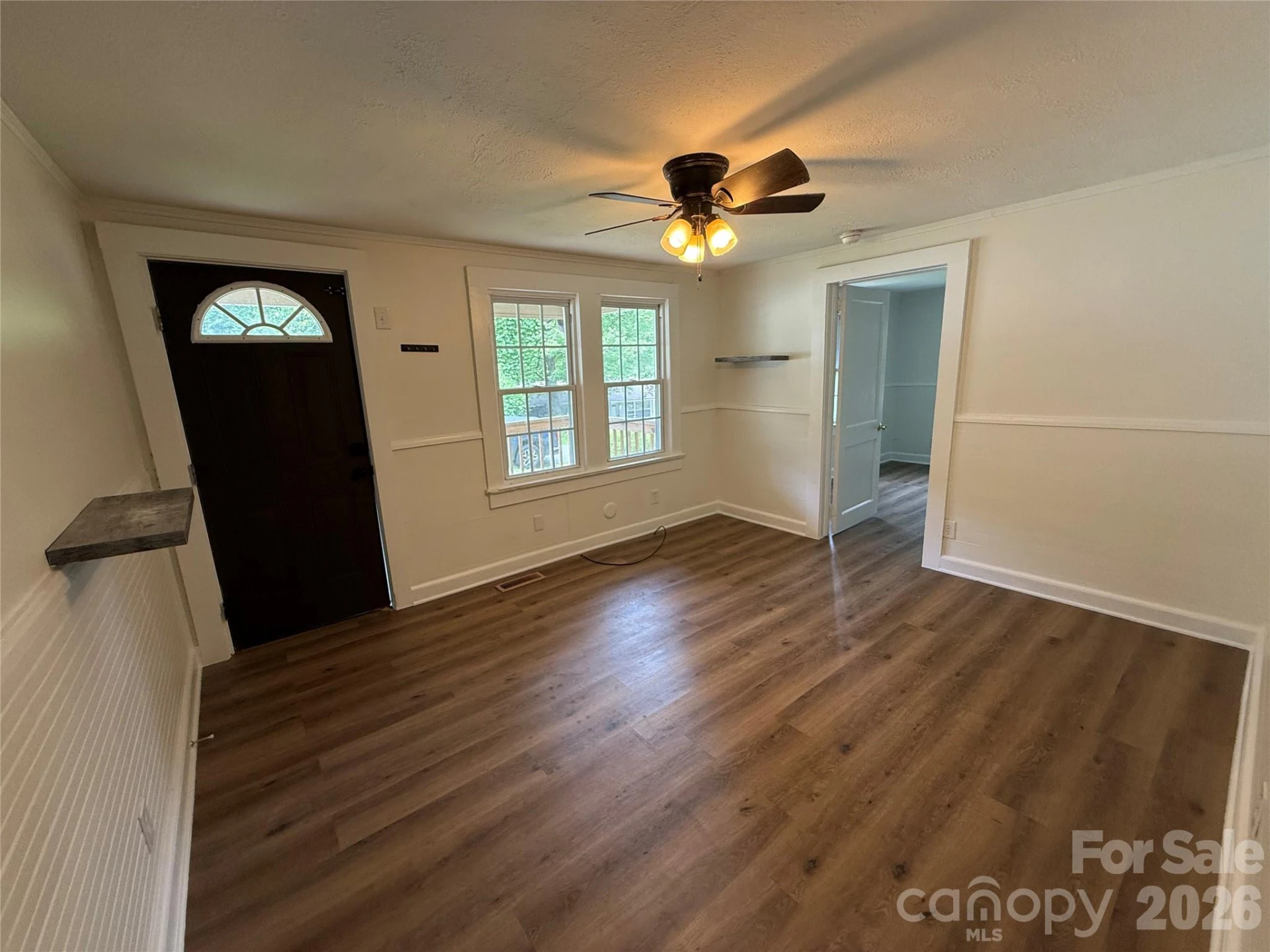 276 Kathy Street - Photo 4