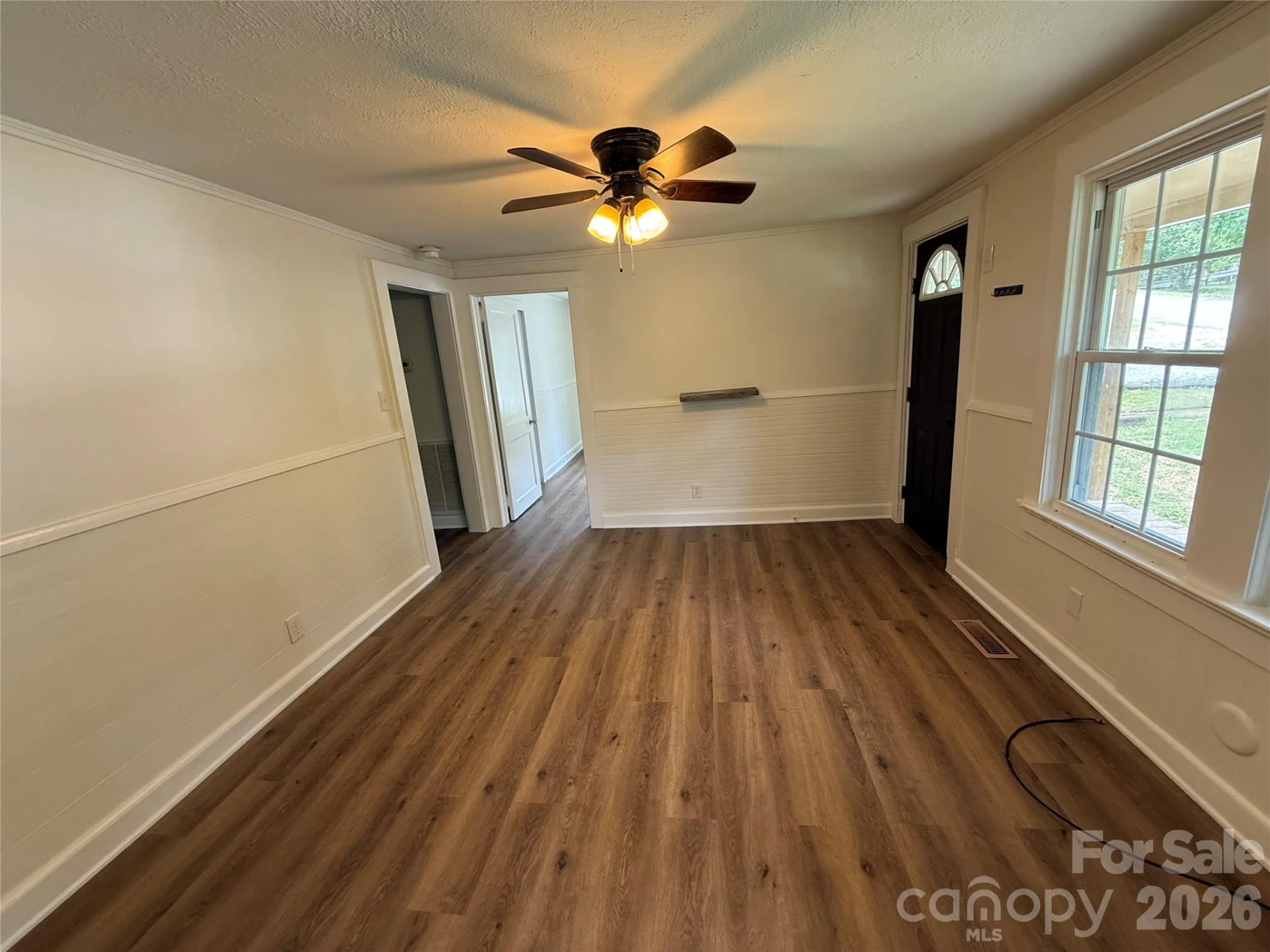 276 Kathy Street - Photo 5