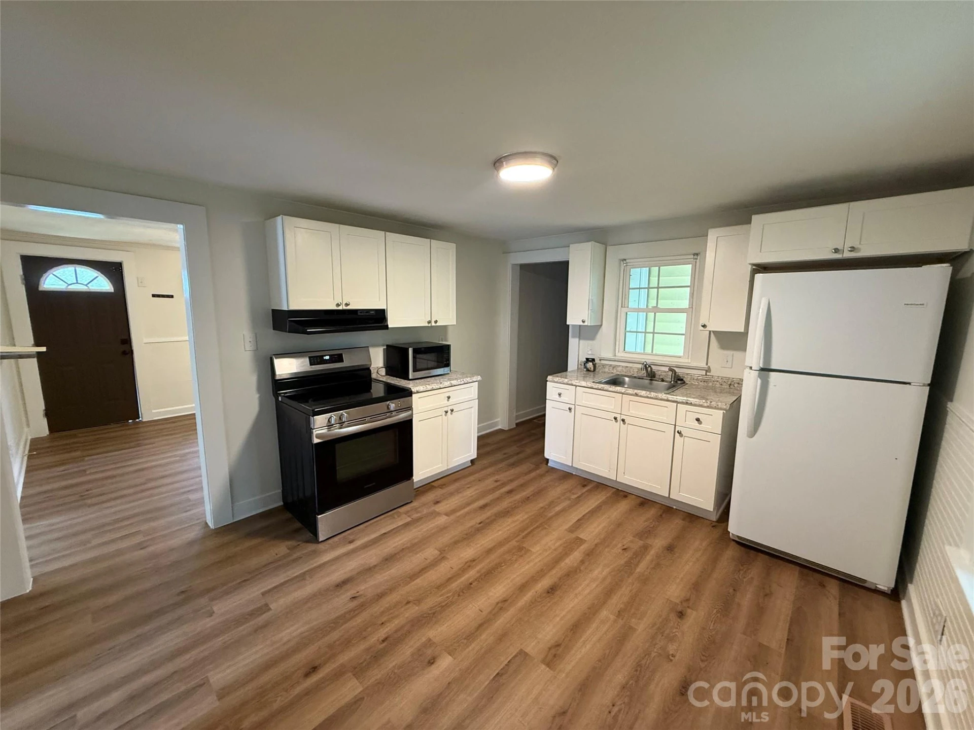 276 Kathy Street - Photo 10