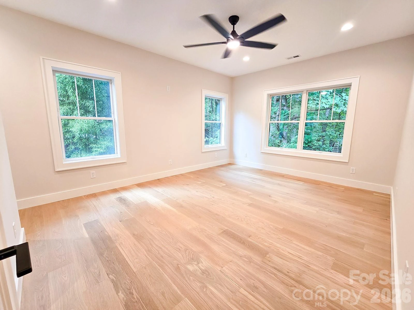 505 S Oconeechee Avenue - Photo 28