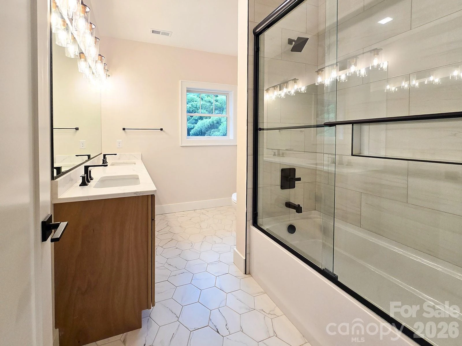 505 S Oconeechee Avenue - Photo 33