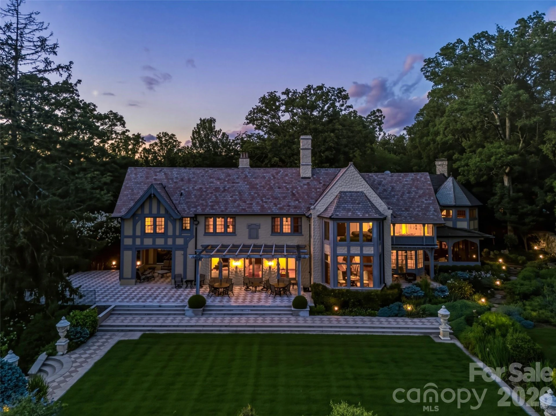 7 Stuyvesant Road - Photo 10
