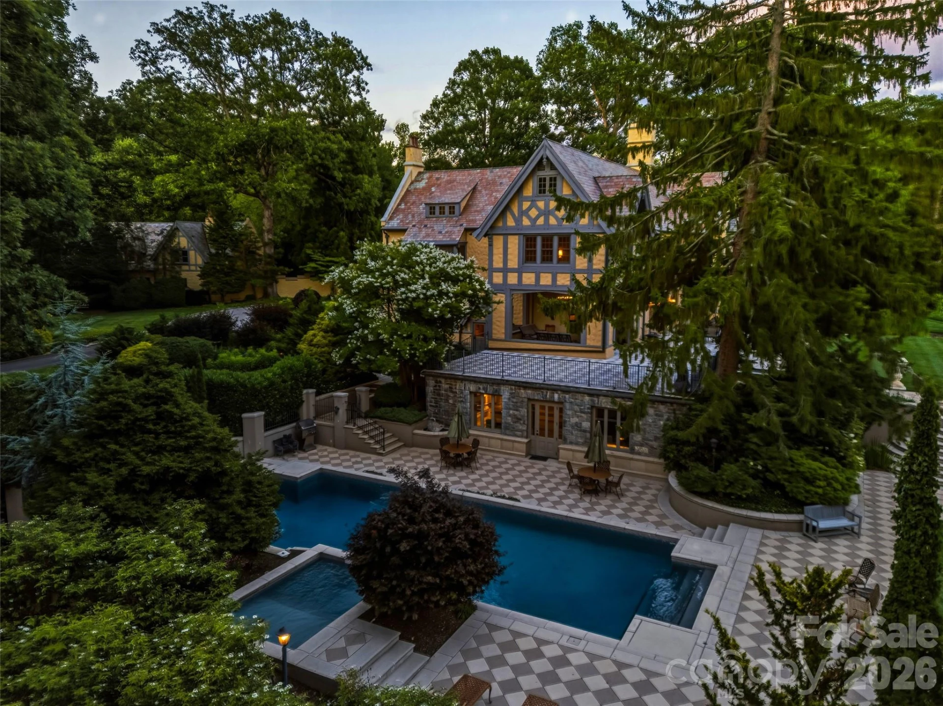 7 Stuyvesant Road - Photo 4