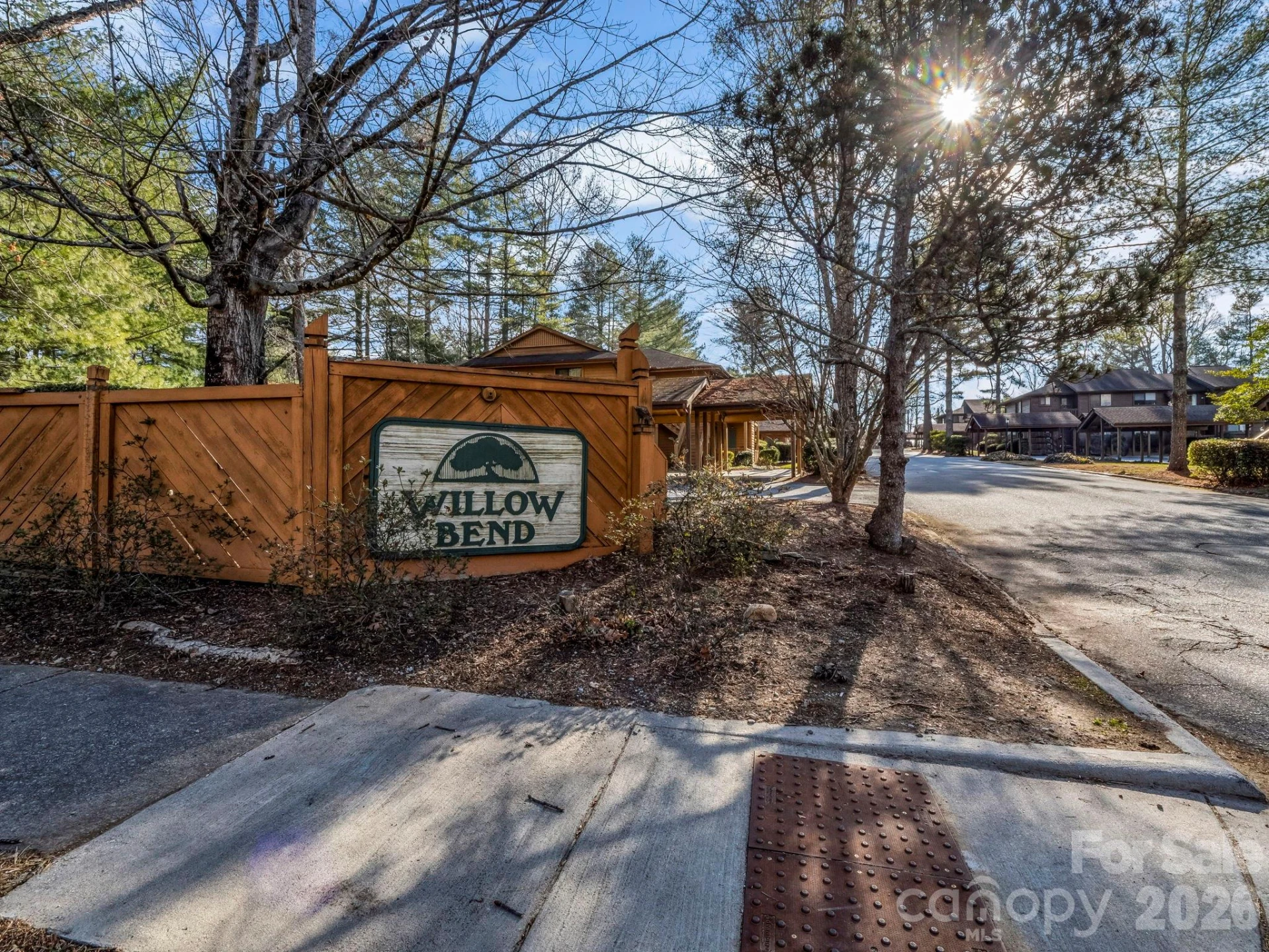 520 Courtwood Lane #4 - Photo 2