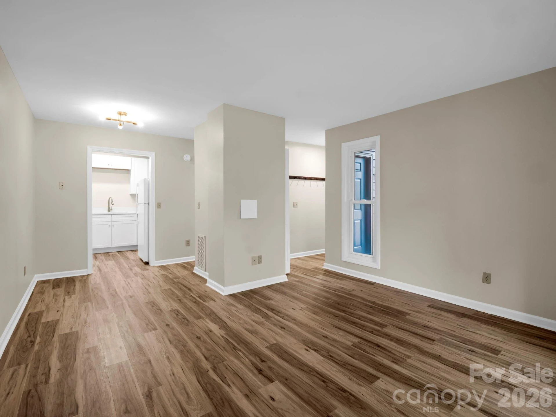 520 Courtwood Lane #4 - Photo 3