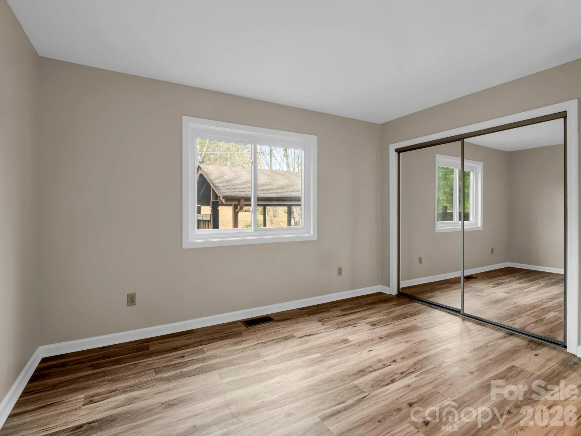 520 Courtwood Lane #4 - Photo 4
