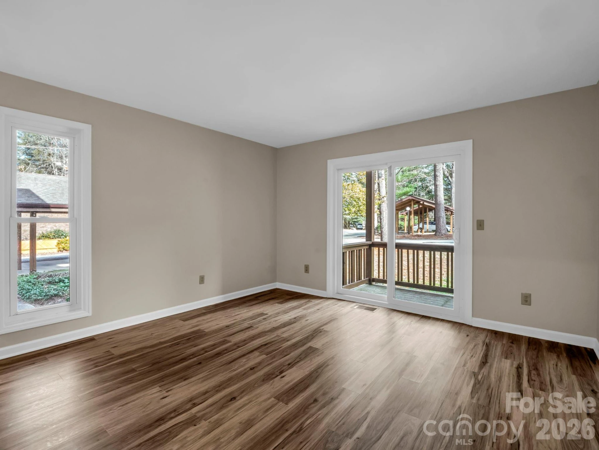 520 Courtwood Lane #8 - Photo 6