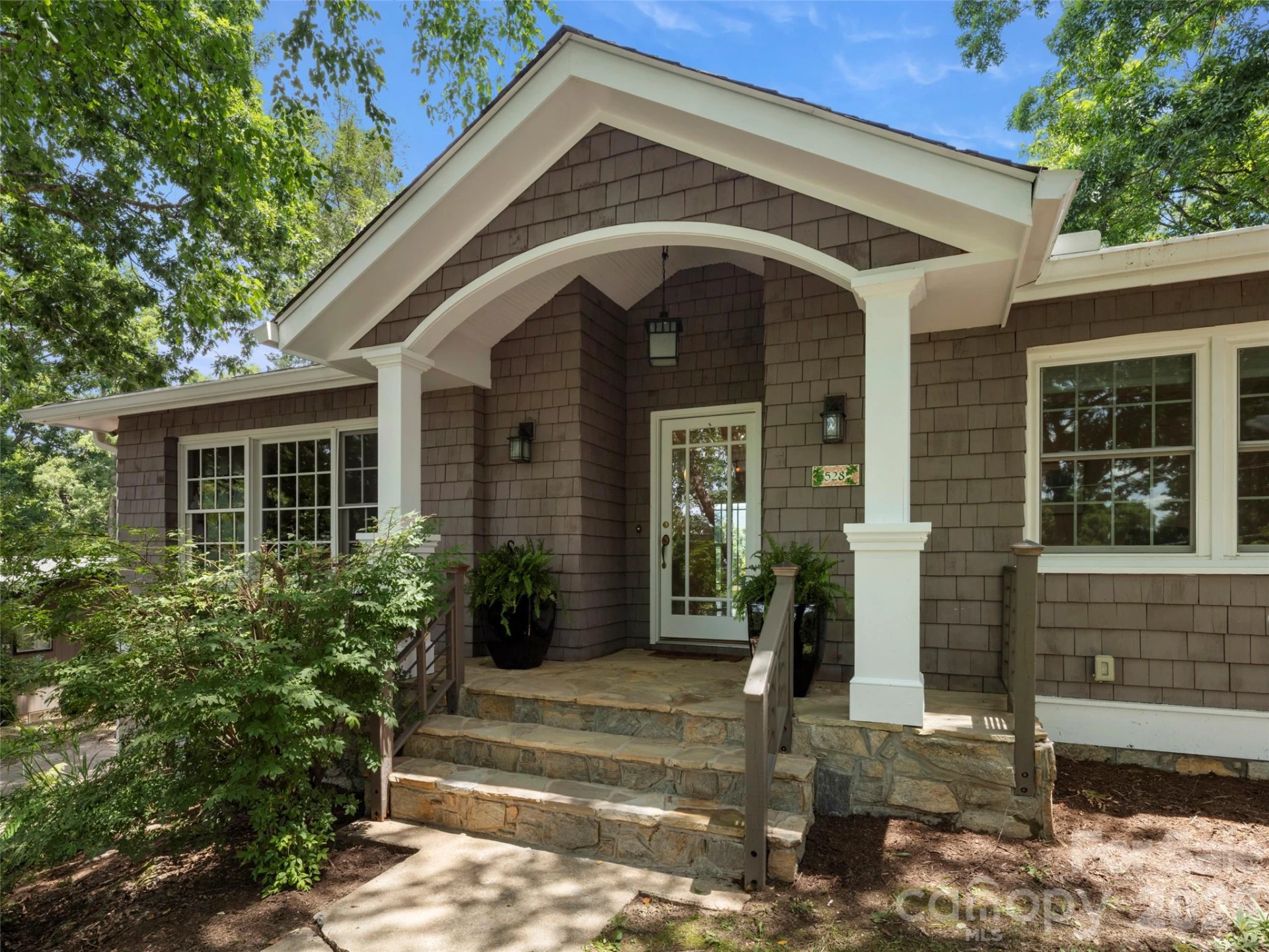528 N Griffing Boulevard - Photo 6