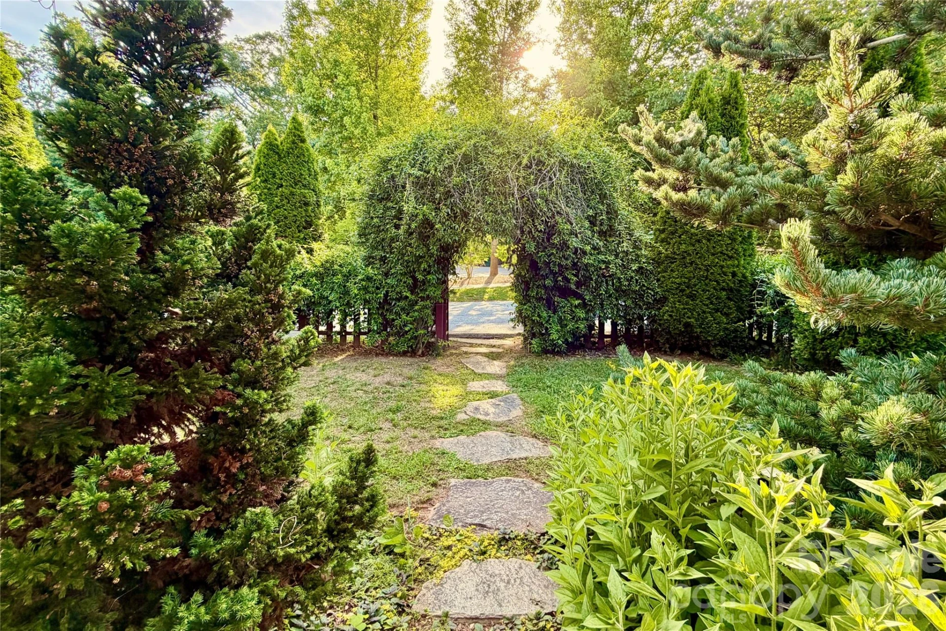 14 Laurel Loop - Photo 3
