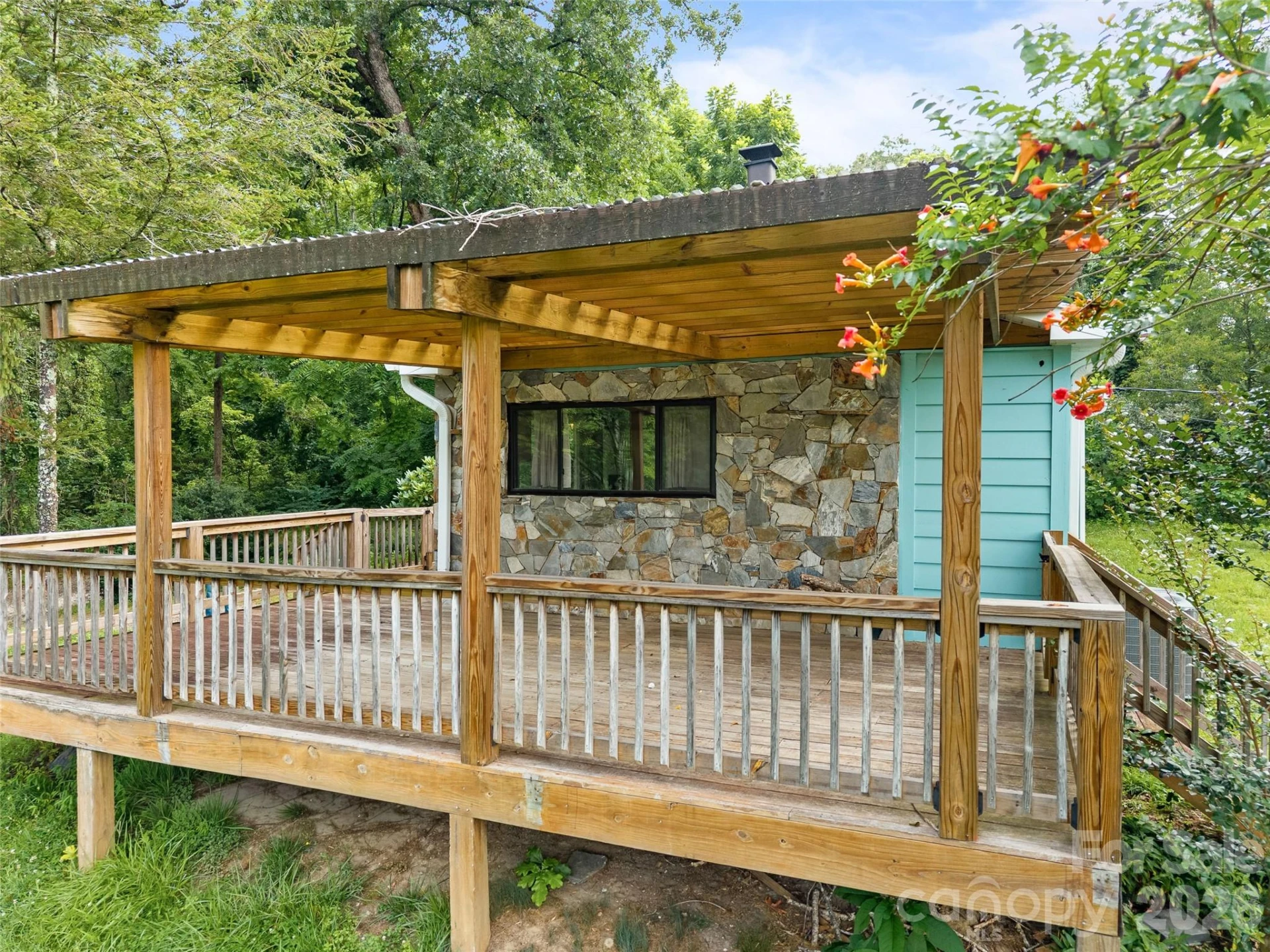 1705 Willow Road - Photo 4