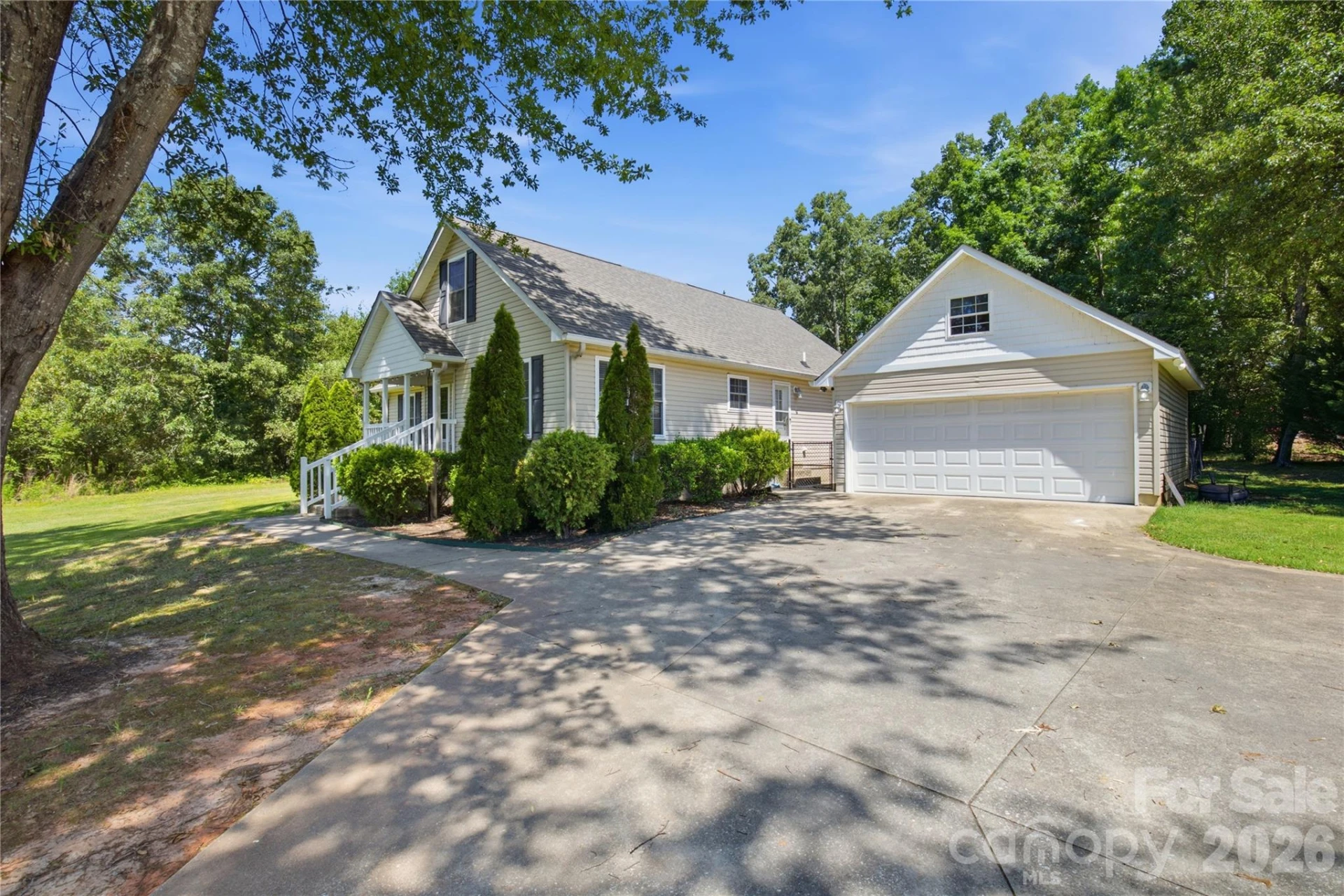 335 Providence Road - Photo 3