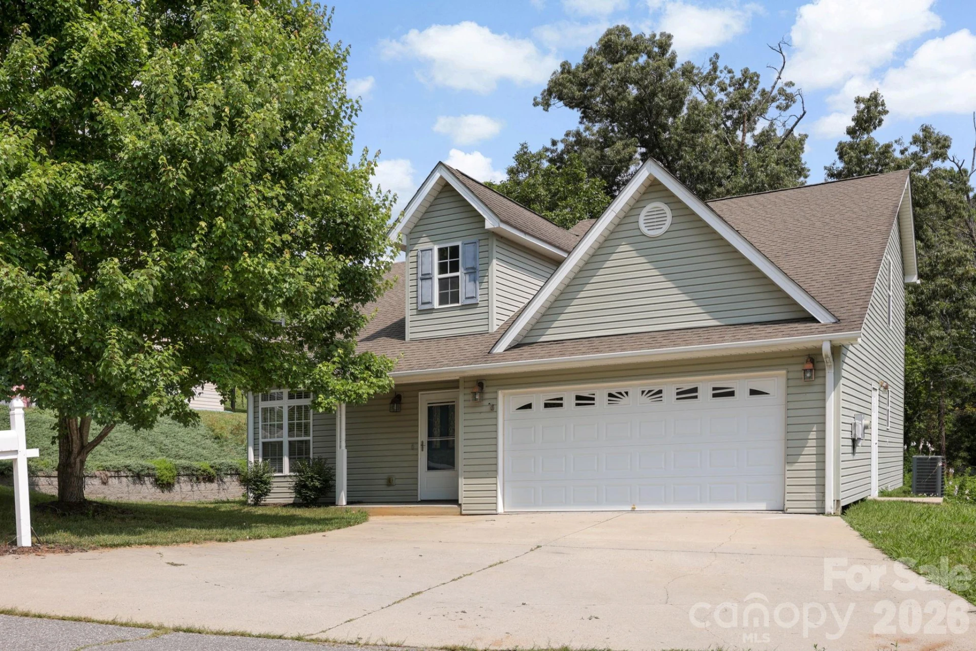 50 Ridgeland Lane