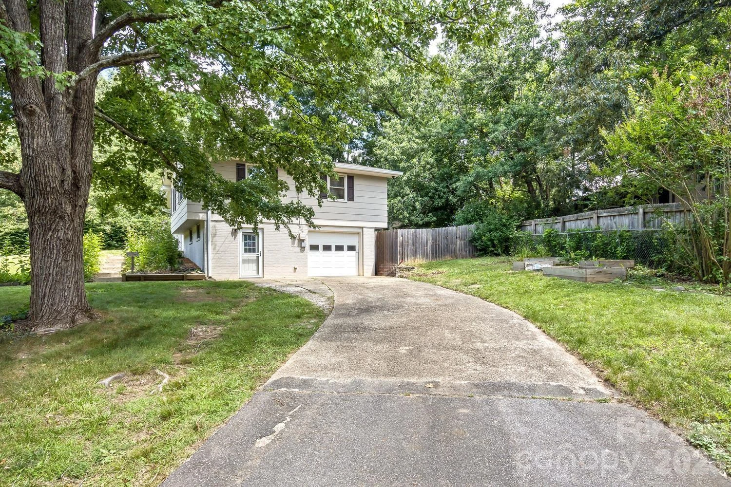 17 Rhododendron Place - Photo 3