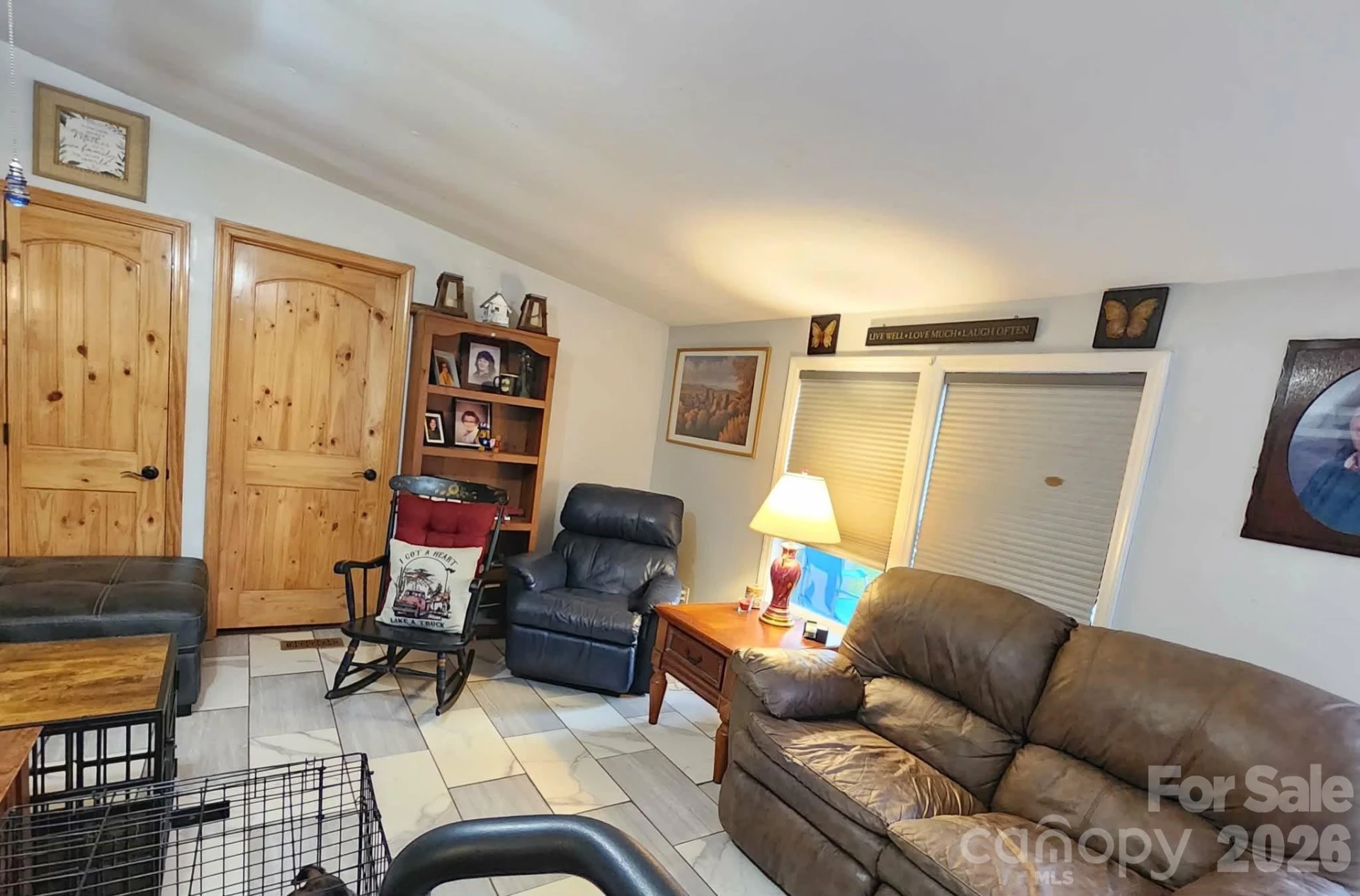 345 Hyatt Street - Photo 4