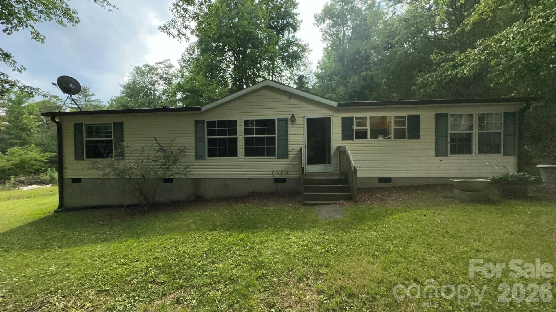 294 E Lester Lane